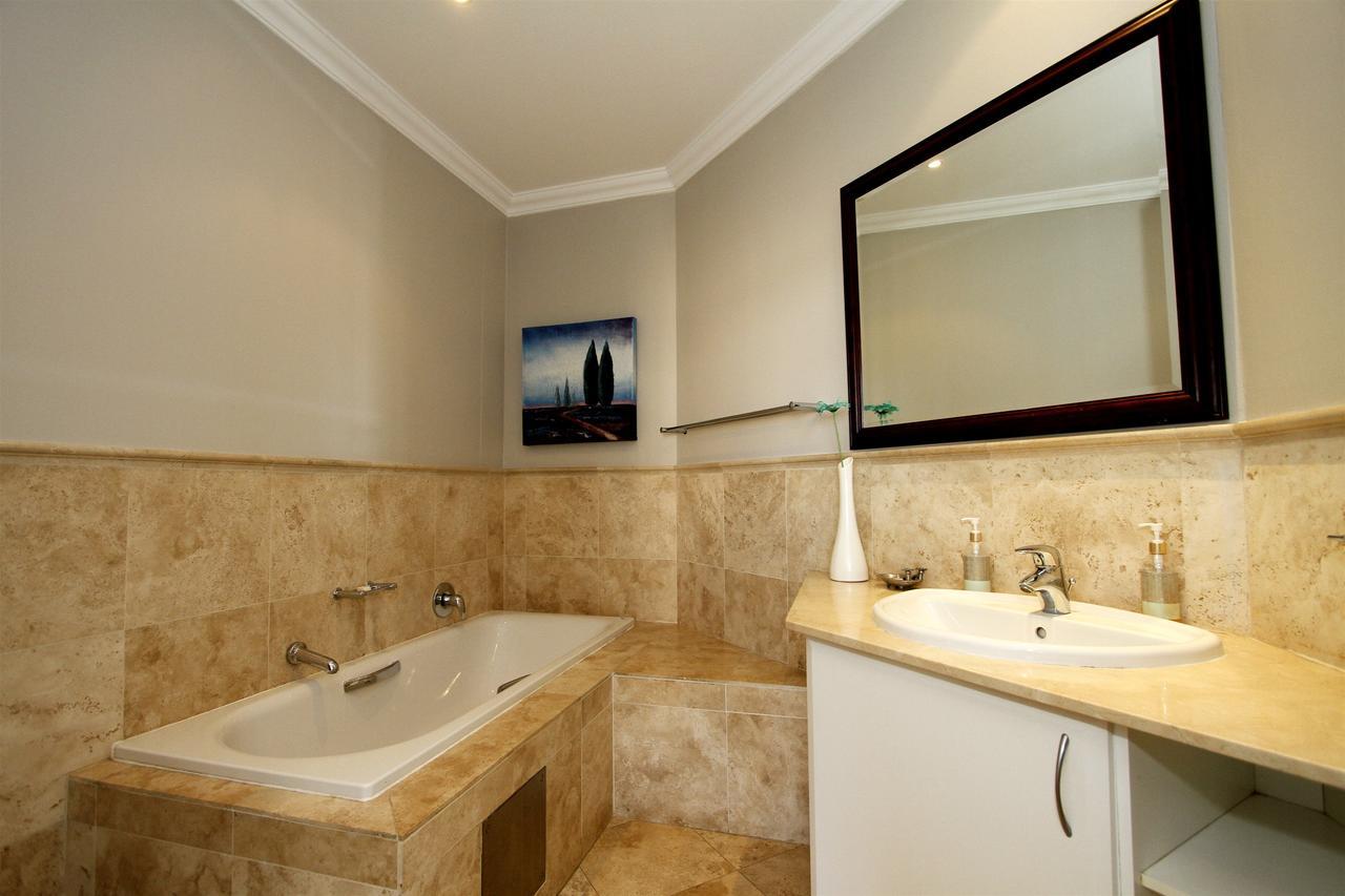 503 Oyster Schelles Apartment Durban